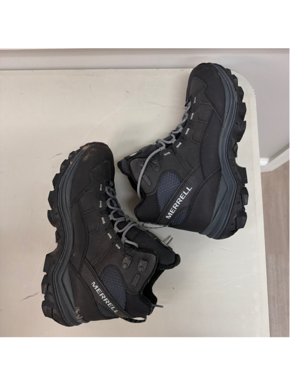 Merrill Thermo Chill Mid Waterproof Hiking Boots Womens S 10 in Black! - Picture 7 of 9